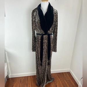 Vintage Diamond Tea Animal Print Tiger Robe Size M Made in Canada B10